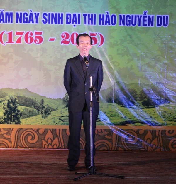 Tổ chức ngày thơ Việt Nam tại khu lưu niệm đại thi hào Nguyễn Du - 7 Nhà thơ Duy Thảo với tác phẩm