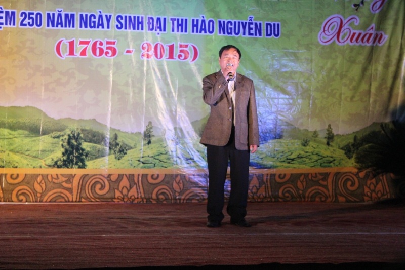 Tổ chức ngày thơ Việt Nam tại khu lưu niệm đại thi hào Nguyễn Du - 10 Tác giả Vũ Thìn với tác phẩm