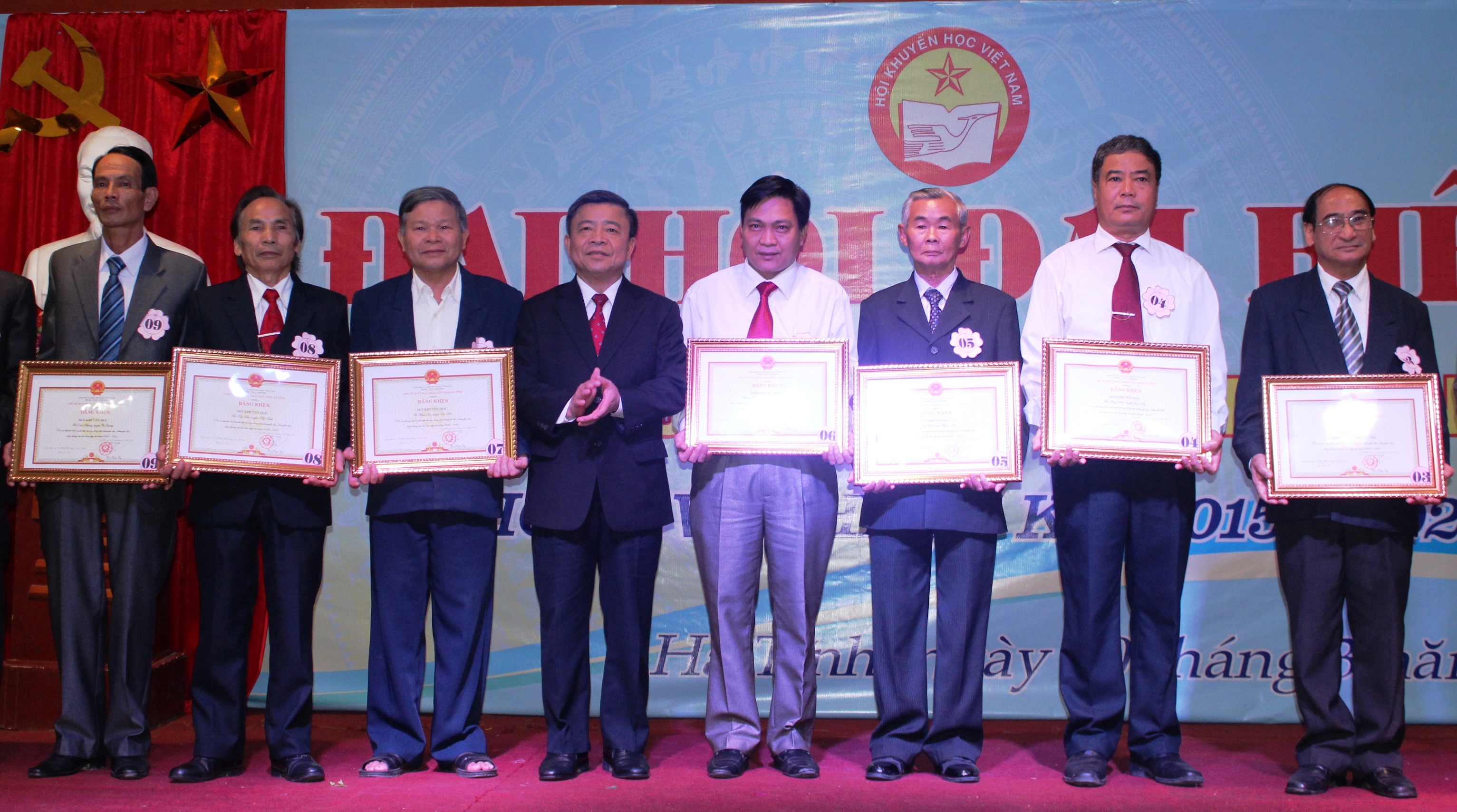 Hà Tĩnh đứng top 10 cả nước về số lượng chi hội khuyến học - 4 Quang cảnh đại hội Khuyến học Hà Tĩnh khóa IV