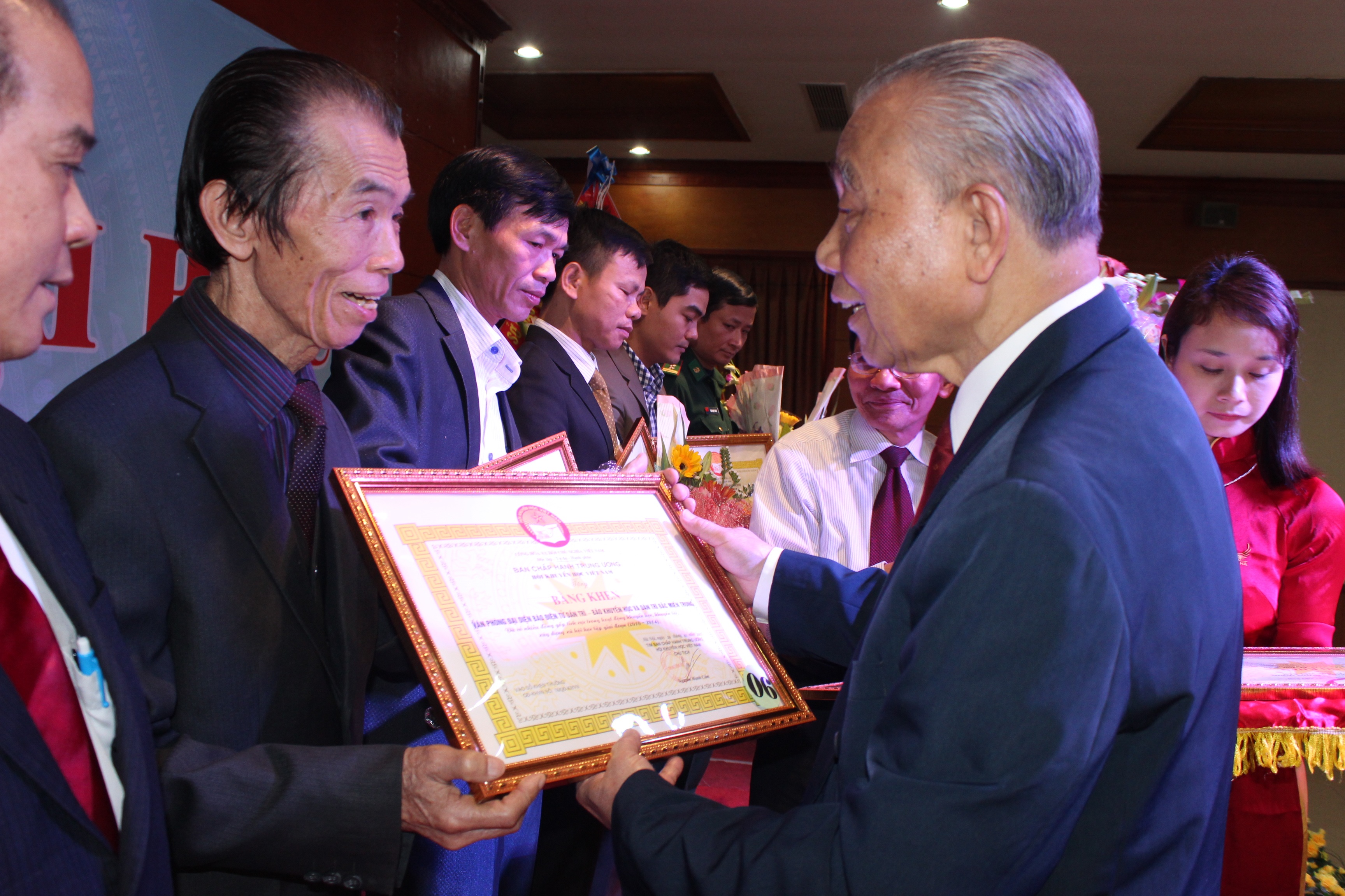 Hà Tĩnh đứng top 10 cả nước về số lượng chi hội khuyến học - 6 Quang cảnh đại hội Khuyến học Hà Tĩnh khóa IV