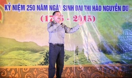Tổ chức ngày thơ Việt Nam tại khu lưu niệm đại thi hào Nguyễn Du - 9 Nhà thơ Nguyễn Ngọc Phú