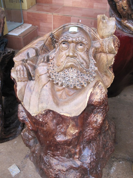 Những món hàng cực “độc” ở Phố núi - 13