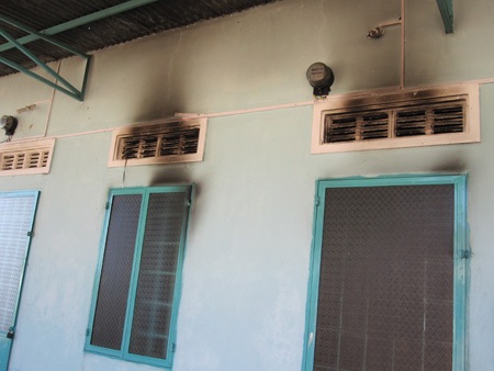 Say rượu mang bình ga 12kg ra đốt phòng để tự tử - 1