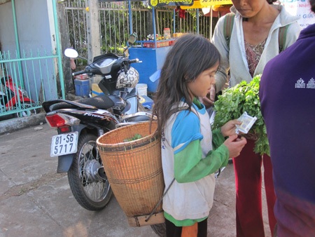 “Mẹ bảo Tết không phải của nhà mình...” - 3