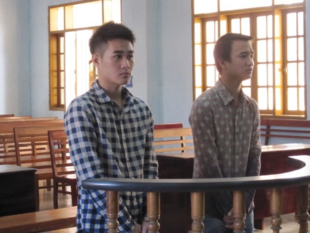 Đổi 200 nghìn đồng lấy 60 tháng tù - 1