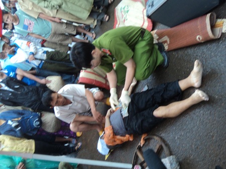 Phát hiện xác chết bên vệ đường - 1