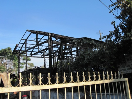 Cháy nhà lúc nửa đêm, 3 chị em chết thảm