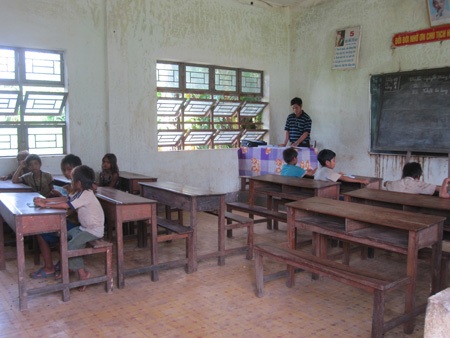 Chùm ảnh: Gian nan gieo con chữ vùng cao, vùng sâu