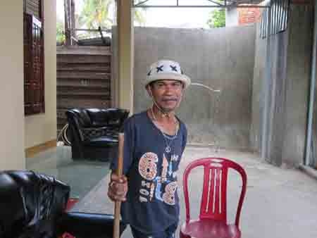 Trao tặng danh hiệu nghệ nhân dân gian cho vợ cũ Anh Hùng Núp - 2 Con trai Anh Hùng Núp và bà H'Ben
