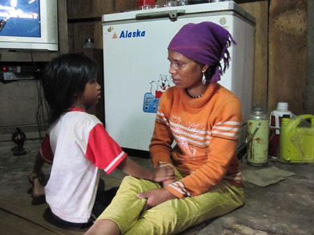 Bà Y Ban cho biết mua xe ô tô để tiện cho việc chở lúa