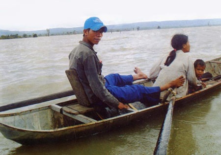 Làng ngư phủ trên cao nguyên - 2 Gia đình Đinh Kpak kiếm sống nhờ lòng hồ Ayun Hạ