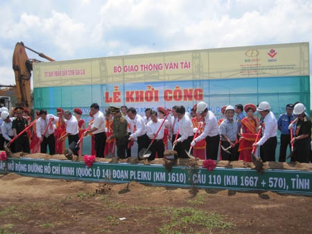 Lễ khởi công xây dựng quốc lộ 14