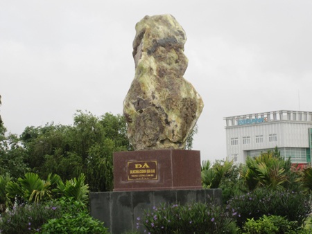 Vụ kiện hòn đá”: Tòa bác đơn kiện