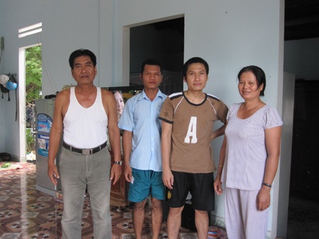 Vợ chồng bà H'Ngôn luôn tự hào về các con của mình