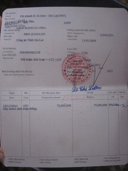 Sổ tiết kiệm trị giá 79 triệu đồng mang tên chị Tăm mà bạn đọc ủng hộ tặng