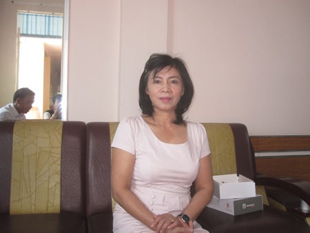 Bà Nga - Phó Giám đốc Sở GD làm việc với PV