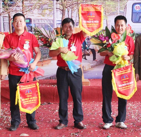 Vinh danh những tài xế xe buýt Thủ đô “lái xe an toàn” - 1 Vinh danh những tài xế xe buýt Thủ đô “lái xe an toàn”