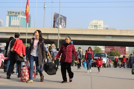 Đồ đạc lỉnh kỉnh về quê