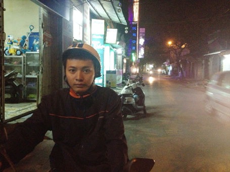 Để yên tâm, anh Sơn tạm thời đã phải chọn lộ trình khác để đi làm