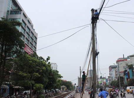 Hà Nội đang tích cực dọn rác trời ở nhiều tuyến phố