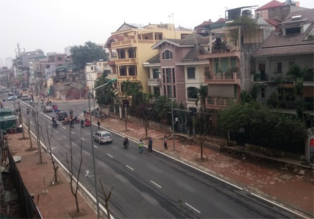 Giao thông “dễ thở” nhờ đoạn đường “đắt kỷ lục Hà Nội” - 3 Các phương tiện lưu thông thông thoáng trên đường Trần Phú - Kim Mã