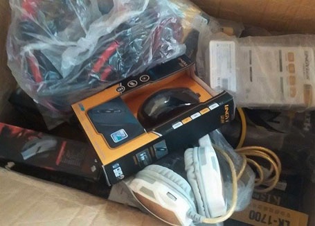 Hà Nội: Bắt giữ lô linh kiện máy tính “khủng” không rõ nguồn gốc - 3 Toàn bộ số linh kiện dùng cho máy tính này đã bị tạm giữ để xác minh