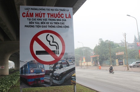 Ấn tượng những áp phích “không hút thuốc lá” vừa xuất hiện ở Hà Nội - 5 Nguyễn
Dương