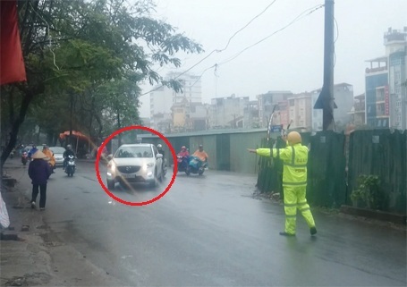 Hàng loạt xe ô tô đã bị xử phạt vì đi vào đường cấm