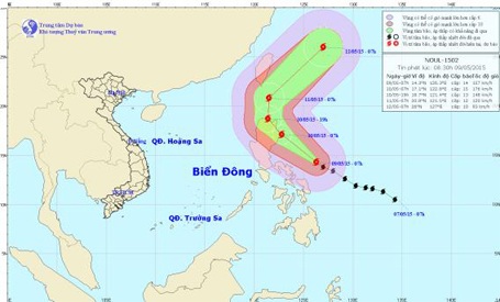 Bão Noul đang tiếp tục mạnh thêm trên vùng biển Philippin - 1 Dự báo hướng đi của bão Noul (ảnh TTDBKTTVTƯ)