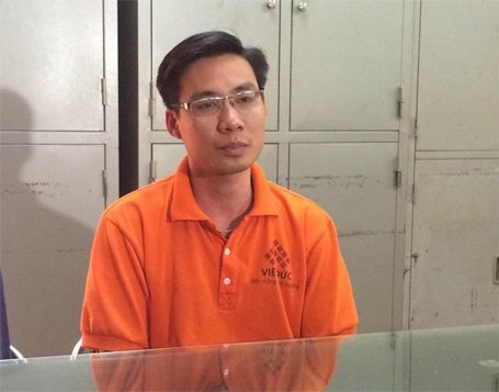 Đập phá hơn 300 bát hương vì... bị vợ đòi ly hôn - 1 Đối tượng Nguyễn Trung Kiên tại cơ quan công an