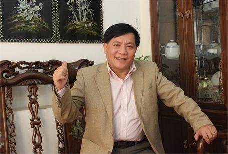 Nạn ẩu đả vì hơi men: Giảm rượu bia và rèn văn hóa ứng xử! - 1 PGS.TS Trịnh Hòa Bình trao đổi với PV Dân trí