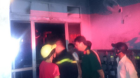 Vụ cháy khiến nhiều người trong khu phố hoảng loạn