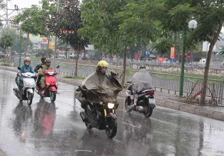 Chiều mai Bắc Bộ có mưa giông - 1 Chiều và đêm mai, miền Bắc sẽ xuất hiện mưa giông
