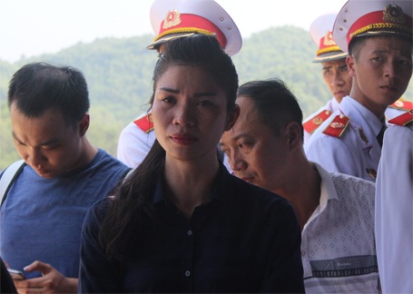 Những giọt nước mắt tiếc thương tại lễ an táng nhạc sỹ An Thuyên...