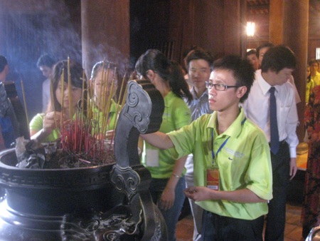 112 thủ khoa giao lưu với GS Ngô Bảo Châu - 4 112 thủ khoa giao lưu với GS Ngô Bảo Châu - 4