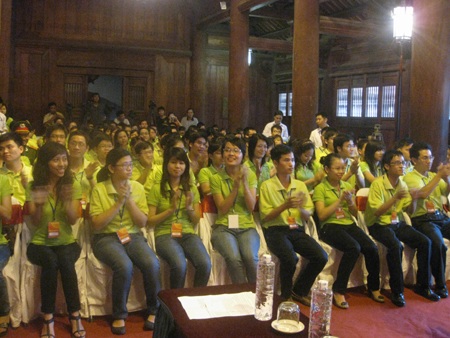 112 thủ khoa giao lưu với GS Ngô Bảo Châu - 1 112 thủ khoa giao lưu với GS Ngô Bảo Châu - 1