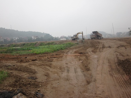 Cần làm rõ trách nhiệm trong việc đền bù đất dự án tại huyện Gia Bình - 6