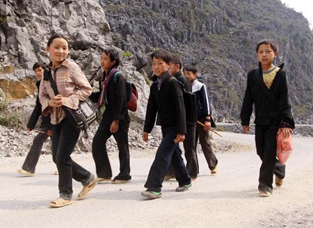 Quy định hỗ trợ học phí đối với sinh viên xã vùng cao? - 1 Quy định hỗ trợ học phí đối với sinh viên xã vùng cao?