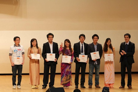 Tưng bừng ngày hội sinh viên Việt Nam tại xứ sở Kim Chi - 1 Những nỗ lực đã được vinh danh trong ngày hội