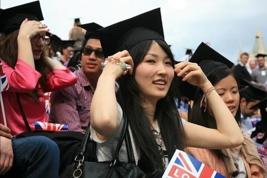 Sinh viên châu Á "vượt mặt" phương Tây - 1 Số sinh viên Châu Á tăng chóng mặt chỉ trong một thời gian ngắn