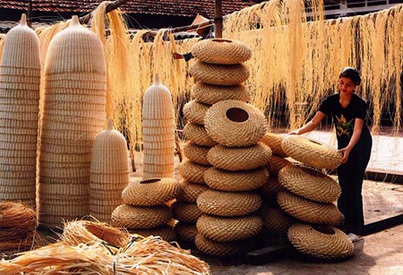 Liên hoan du lịch làng nghề truyền thống Hà Nội thu hút 400 gian hàng - 1 Liên hoan du lịch làng nghề truyền thống Hà Nội thu hút 400 gian hàng