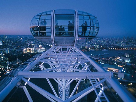 Giá thuê phòng khách sạn vào mùa hè trên hòn đảo 