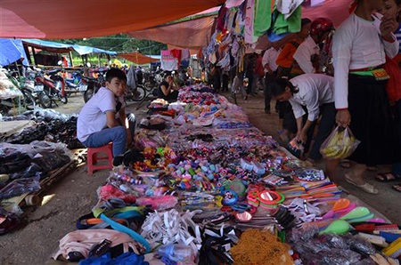 Chợ phiên Lũng Vân - 1 Chợ phiên Lũng Vân