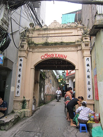 Ghé thăm con phố có nhiều cổng làng nhất Hà Nội - 3 Với mỗi cổng làng đều có một cái tên khác nhau như cổng Xanh, cổng Giếng…