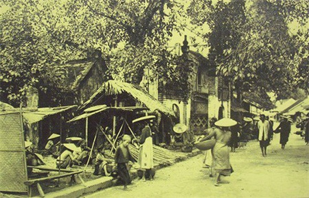 Chợ Bưởi sau cơn "đại phẫu" - 1 Những phiên chợ Bưởi xưa mang đậm bản sắc văn hoá của người Việt (ảnh minh hoạ)
