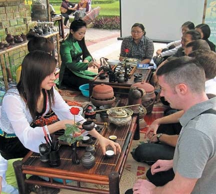 Thái Nguyên và hướng phát triển du lịch dựa vào đặc sản Trà - 2 Từ nhiều năm qua, thương hiệu chè Thái Nguyên đã được nhiều người biết đến