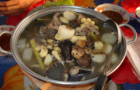 Trải nghiệm ở làng… mãng xà - 3 Chu kỳ nuôi Rắn thịt ở Vĩnh Sơn phải mất trên 2 năm, rắn mới đạt trọng lượng từ 2 kg trở lên