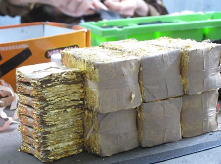 Tới thăm làng “dát vàng” giữa thủ đô - 3 Những lá vàng đã được dát mỏng