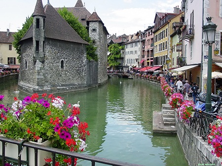 Quyến rũ và thơ mộng Annecy - Venice của nước Pháp