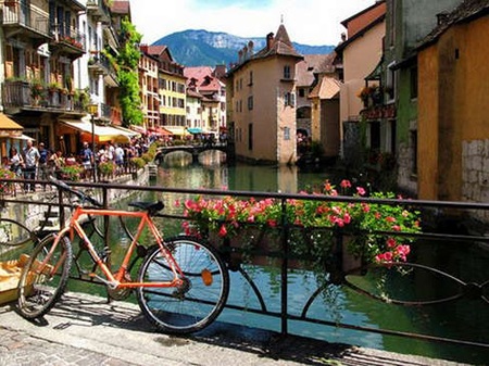 Quyến rũ và thơ mộng Annecy - Venice của nước Pháp